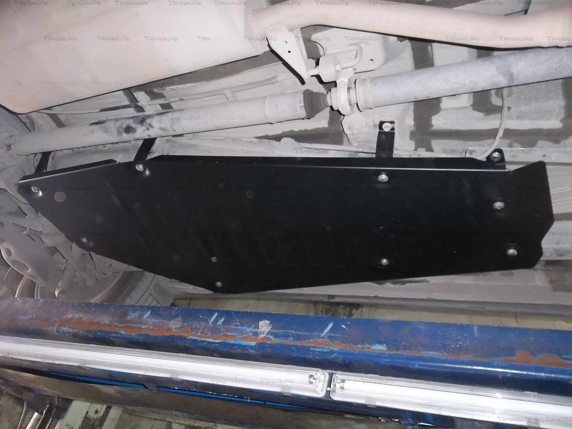 Купить запчасть ALFECO - ALF2471 Защита для топливного бака Toyota RAV4 IV 2013-2019