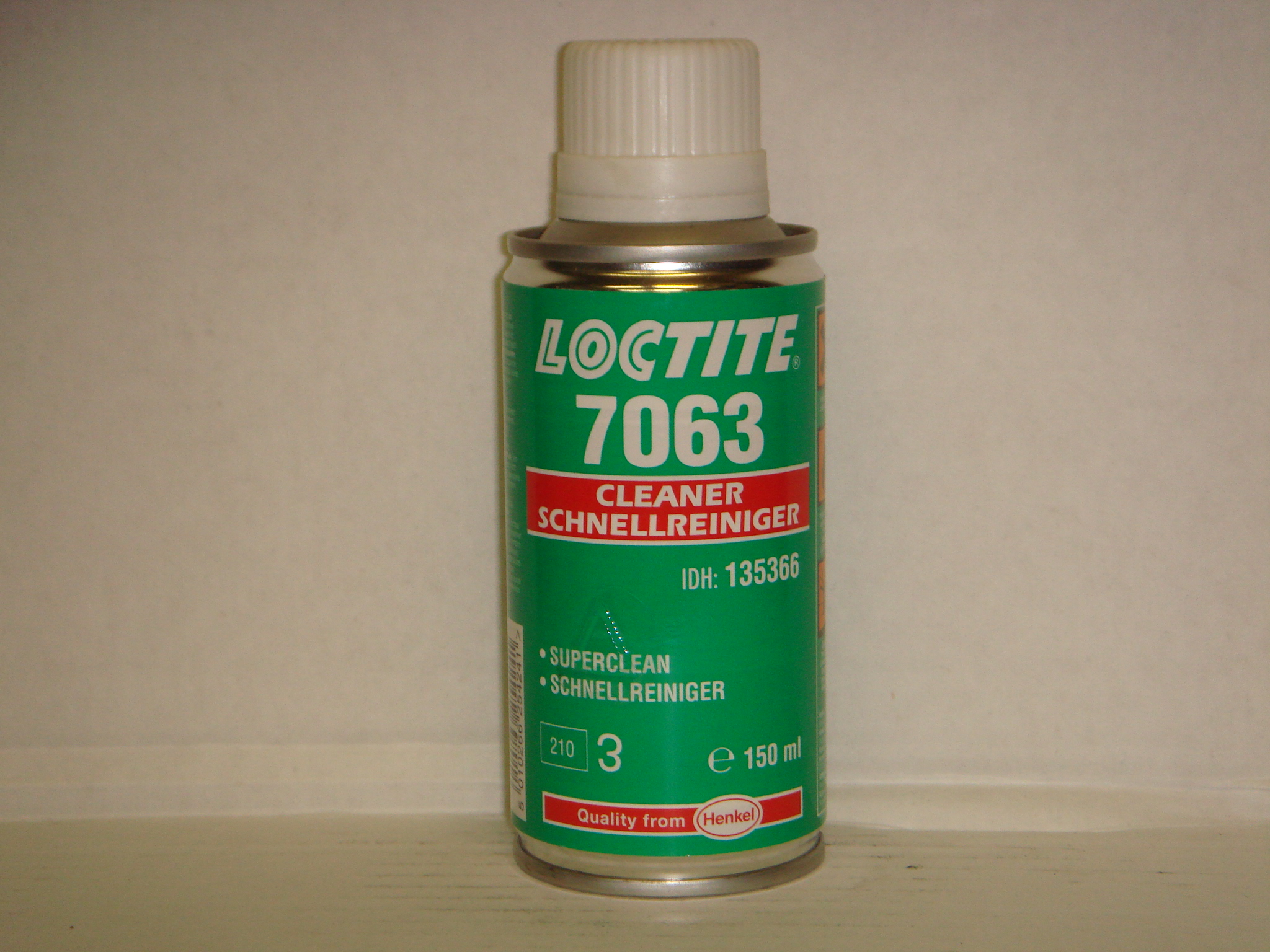 Купить LOCTITE - 135366 Быстродействующий очиститель, спрей 150 мл